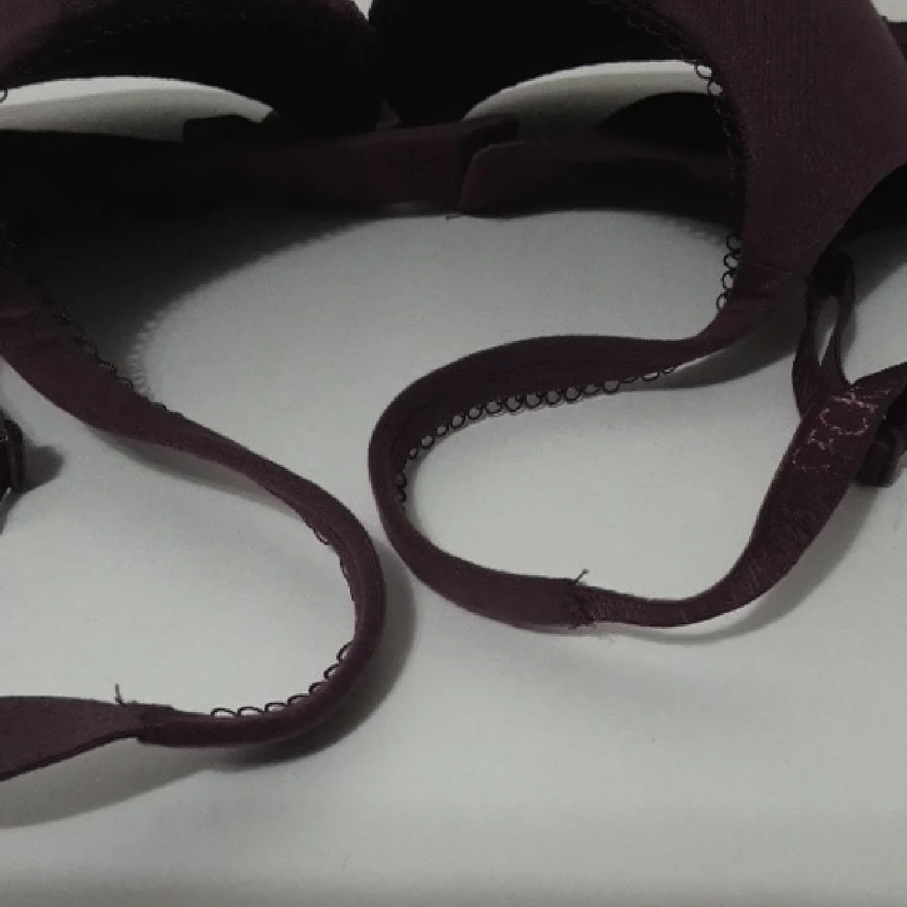 VICTORIA'S SECRET Perfect Shape Elegant Purple Lace‎ Bra